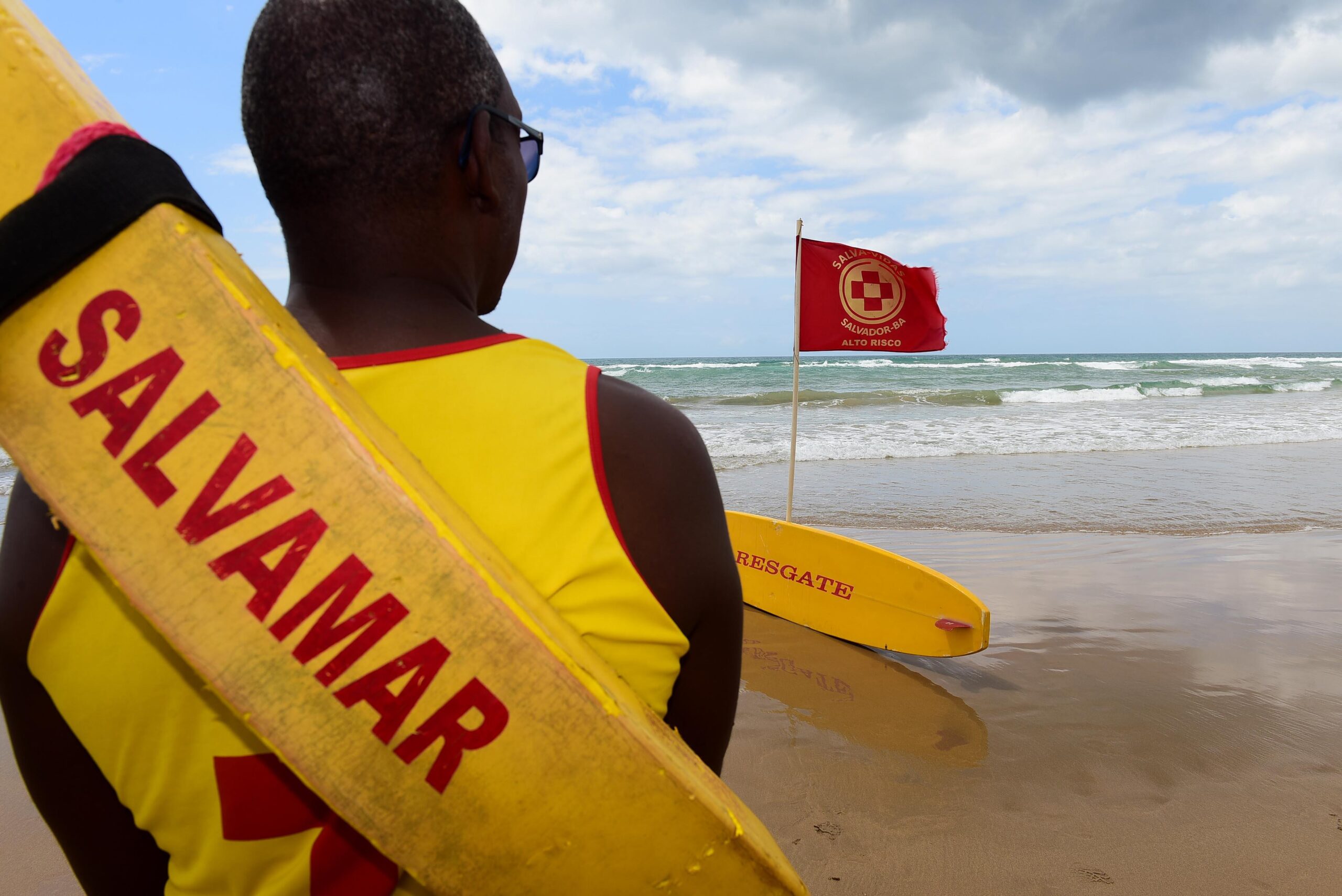 Praias demandam cuidados extras de banhistas durante período de inverno