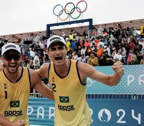 Imagem do post André e George sobram na estreia do vôlei de praia em Paris 2024