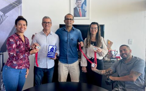 Imagem do post Multicampeão de karatê de surdos, Jardel visitou a Sudesb nessa quarta