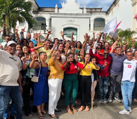 Imagem do post Convenção torna oficial candidatura de Eliana Gonzaga a reeleição e de Cristina Soares a vice em Cachoeira