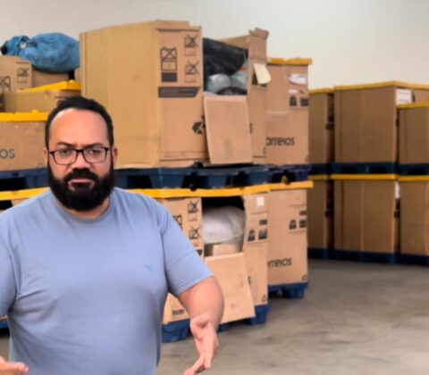 Imagem do post Doações de baianos para vítimas de enchentes no RS estão paradas nos Correios, denuncia deputado