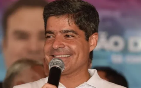 Imagem do post Líder do PT em Itabuna aparece ao lado de candidato do grupo de ACM Neto