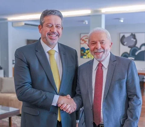 Imagem do post Com baianos na corrida, Lira detalha participação de Lula na escolha do presidente da Câmara