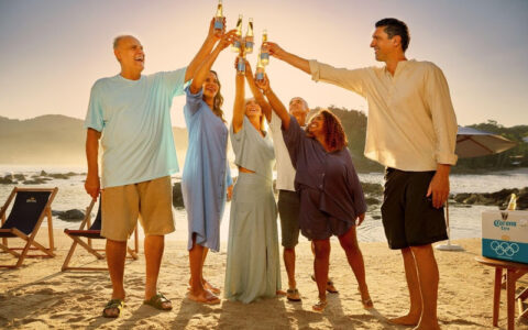 Imagem do post Cerveja patrocinadora das Olimpíadas, homenageia atletas icônicos do Brasil que  viveram momentos de ouro em suas carreiras