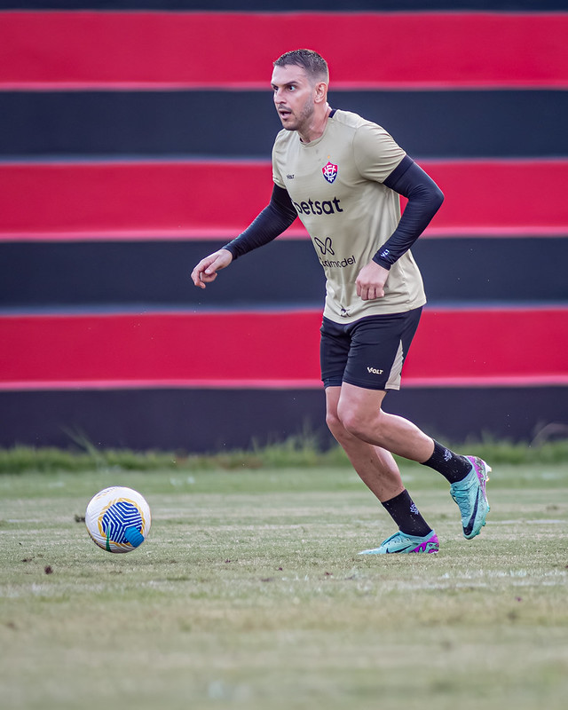 PARA FUGIR DO Z-4, VITÓRIA ENFRENTA O FORTALEZA PELO BRASILEIRÃO