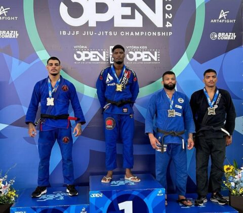 Imagem do post Futuro e presente: atleta juvenil e lutador faixa preta de jiu Jjitsu conquistam prata em evento fora do estado