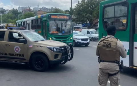 Imagem do post PM-BA realiza operação para coibir assaltos a ônibus em Salvador