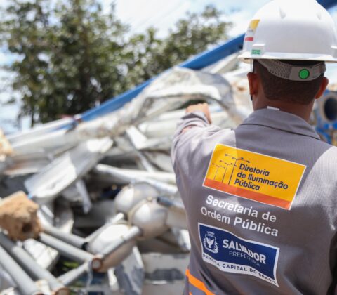 Imagem do post Substituições de postes danificados por acidentes de trânsito em Salvador crescem 33% em relação a 2023