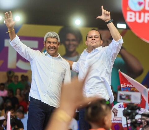 Imagem do post “Meus líderes são Lula e Jerônimo”, diz Geraldo em convenção que reuniu mais de 20 mil pessoas