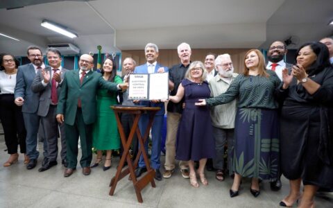 Imagem do post Governador Jerônimo Rodrigues participa da posse da nova vice-reitora da Uefs e entrega Pavilhão de Aulas 1