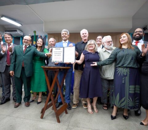 Imagem do post Governador Jerônimo Rodrigues participa da posse da nova vice-reitora da Uefs e entrega Pavilhão de Aulas 1