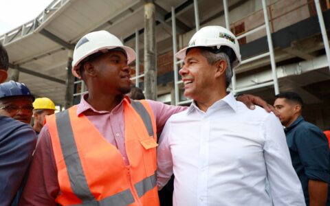Imagem do post Jerônimo autoriza construção de escola em Feira de Santana e visita obras do novo Centro de Convenções