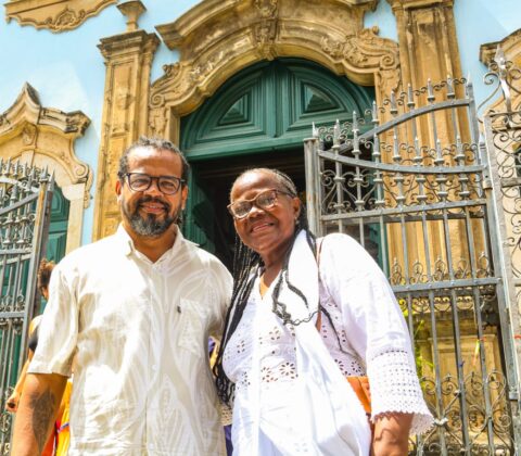 Imagem do post Kleber Rosa inicia campanha na Igreja do Rosário dos Pretos