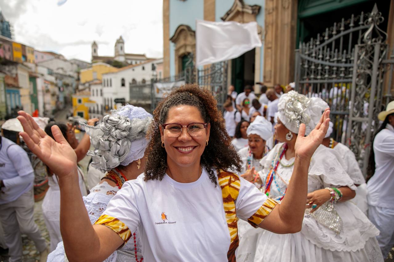 “Vamos construir uma Salvador pra toda gente”, afirma Fabya na Caminhada Azoany