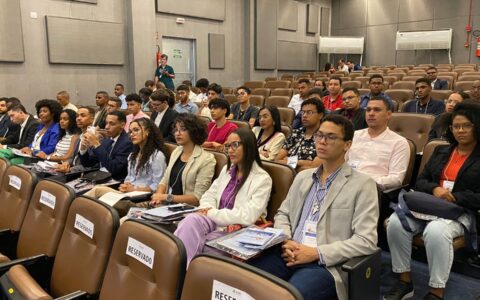 Imagem do post Estudantes universitários assumem papel de jovens deputados na Alba