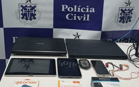 Imagem do post Eletrônicos são apreendidos na casa de mulher investigada por stalking