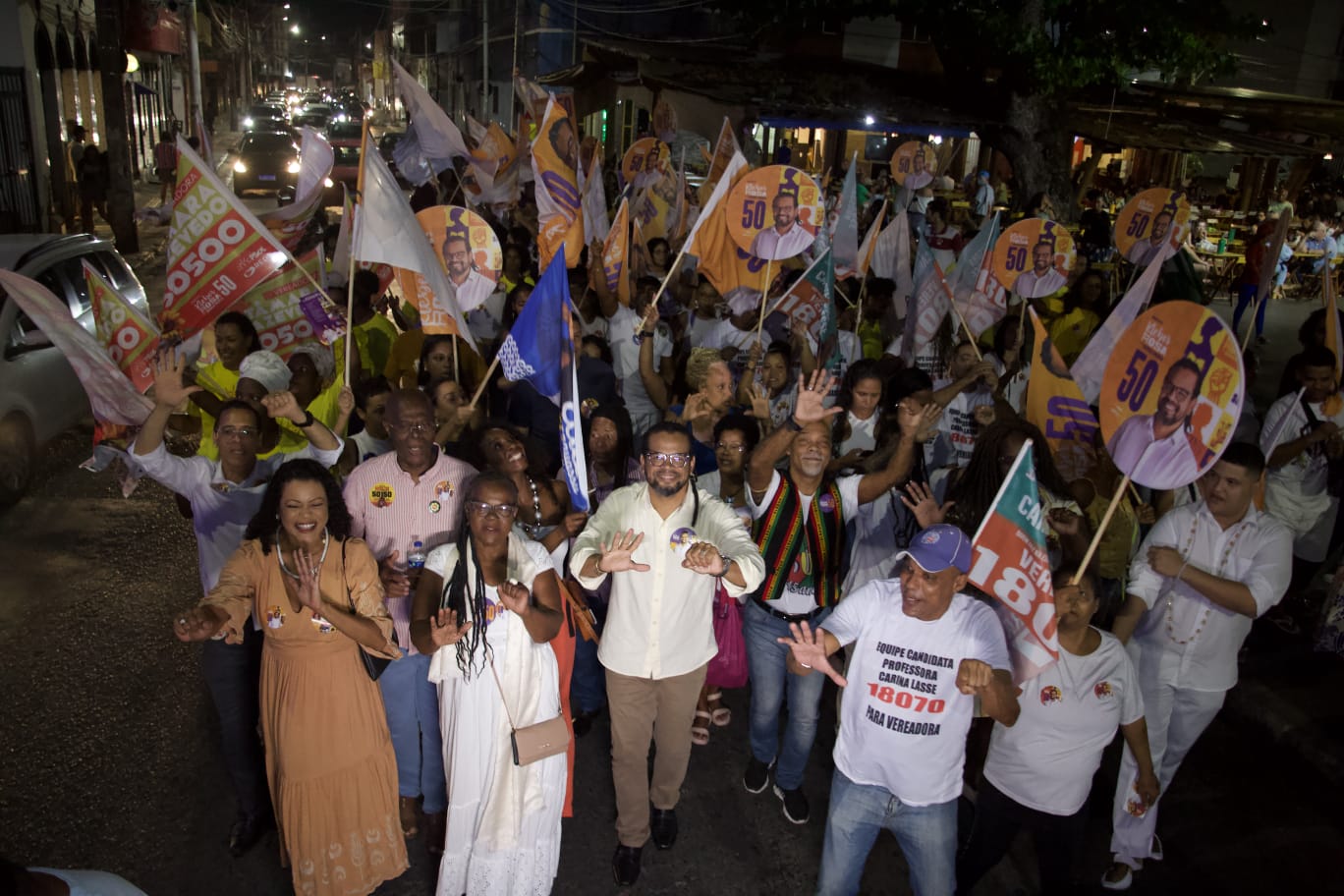 “Somos a expressão da esquerda de Salvador”, diz Kleber Rosa durante caminhada no Rio Vermelho