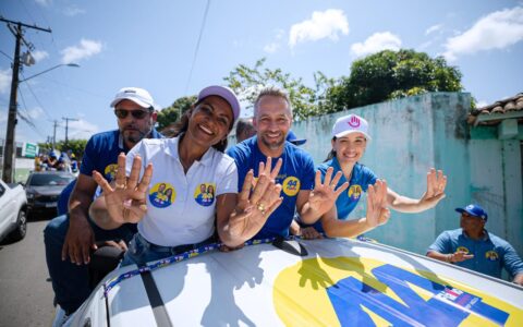 Imagem do post Flávio faz carreata na orla e lembra de avanços importantes realizados por seu grupo político