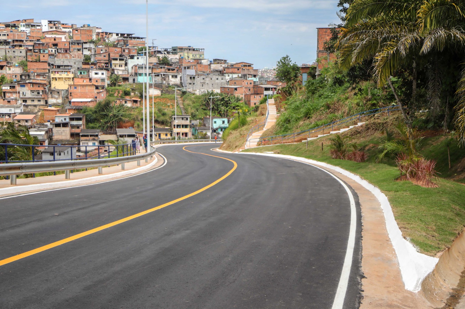 Prefeitura de Salvador inaugura nova Avenida Batatinha, entre a BR-324 e Mata Escura