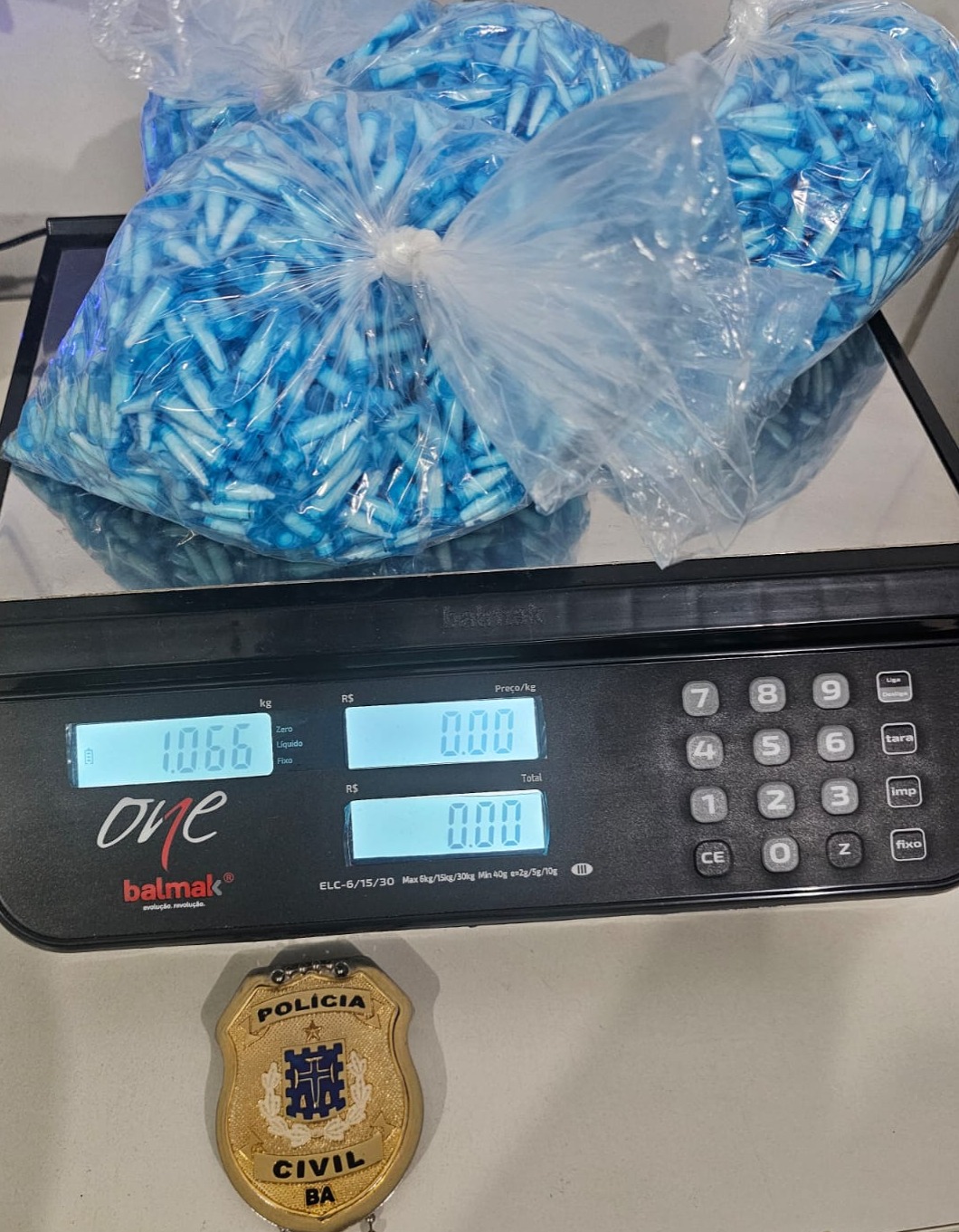 Polícia prende homem com 1 kg de cocaína no Centro de Salvador