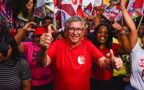 Imagem do post Camaçari: “Caminhada da Mudança”, com Luiz Caetano, arrasta multidão na Lama Preta