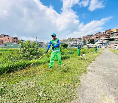 Imagem do post Limpurb realiza serviços de limpeza e roçagem no Dique do Cabrito