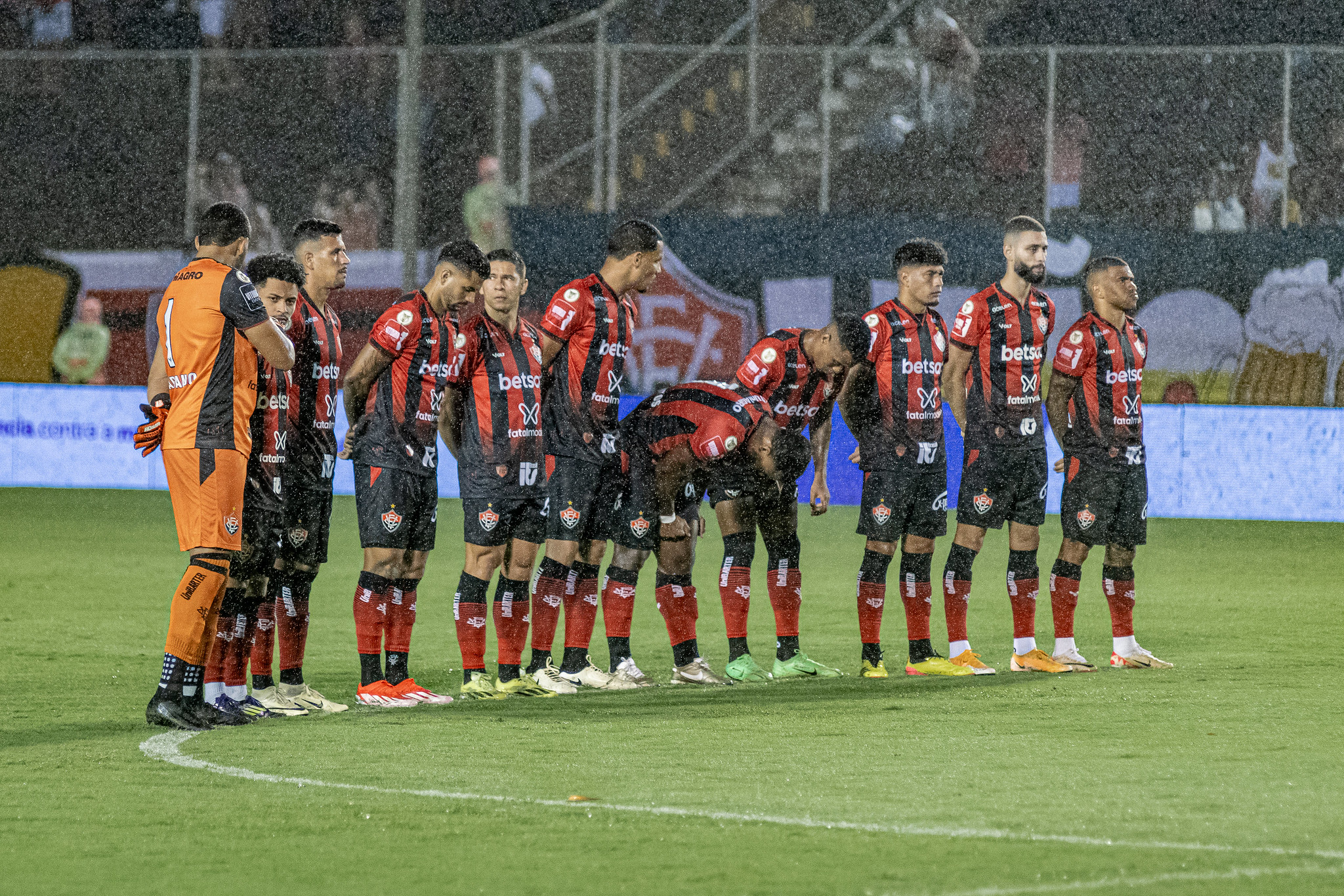 Saiba a provável escalação do Vitória para o jogo contra o Vasco