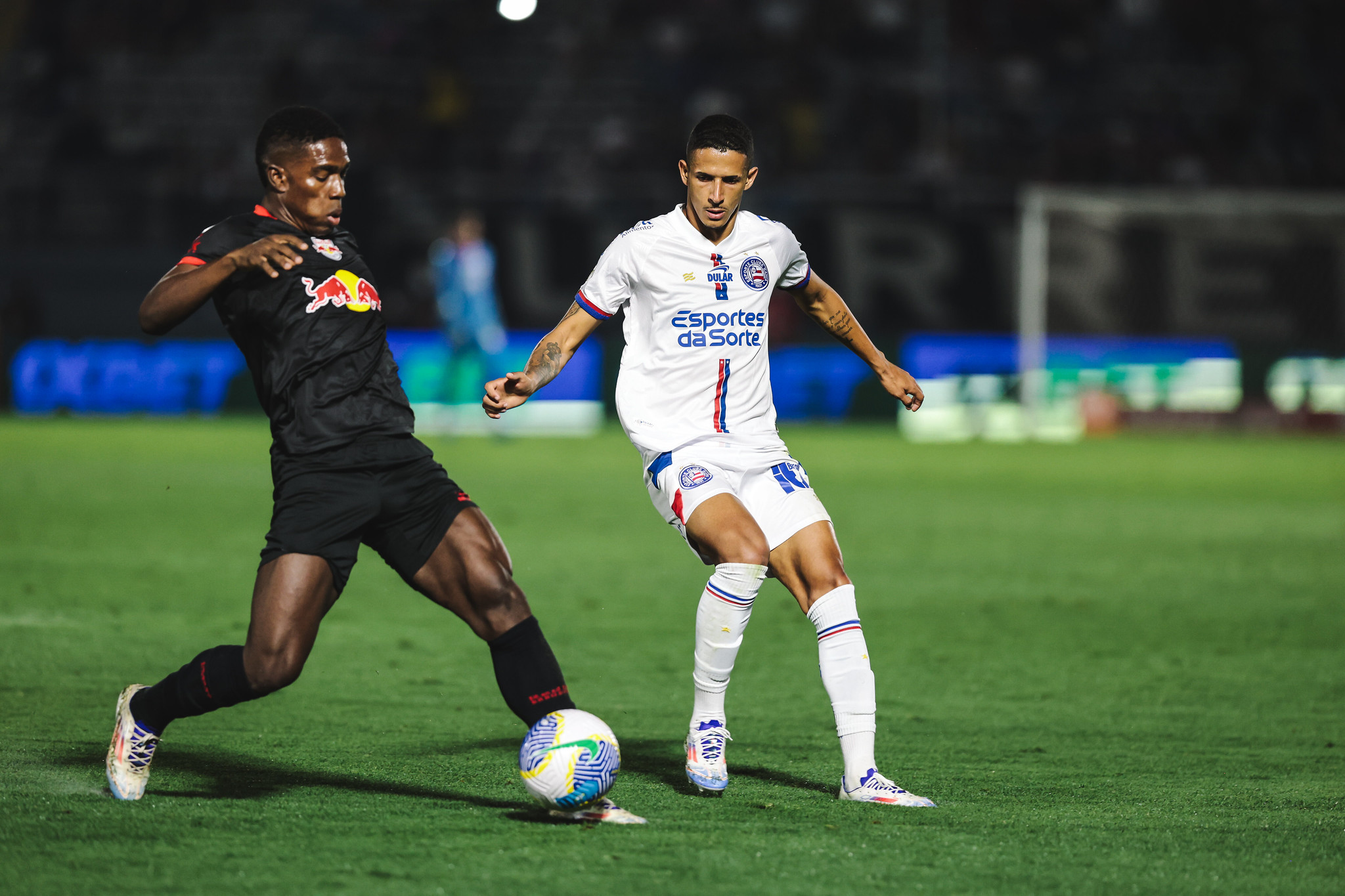 Bahia toma gol no final do jogo e é derrotado pelo Bragantino fora de casa