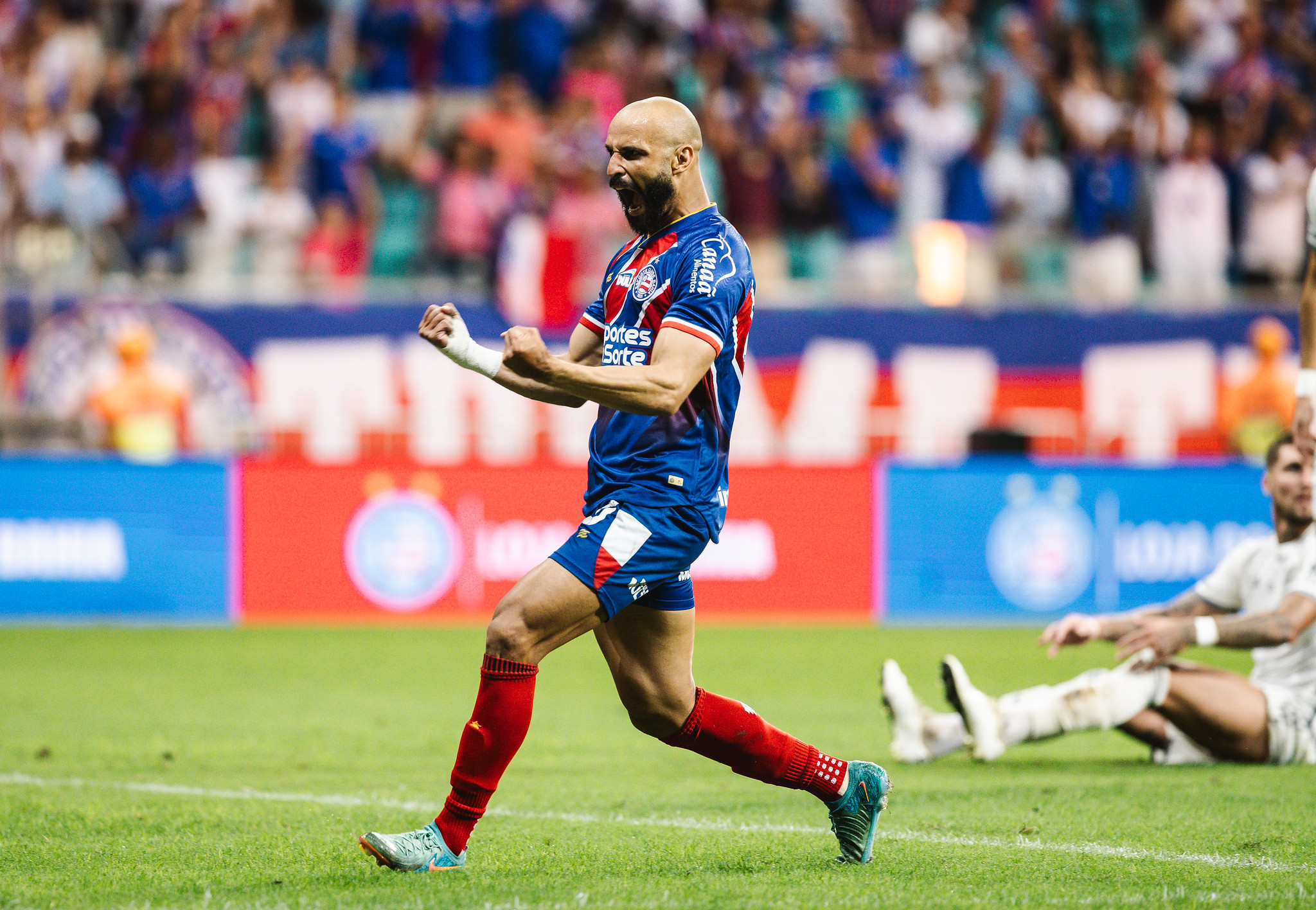 Descubra onde assistir o jogo do Bahia contra o Fortaleza neste sábado