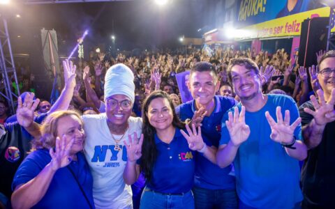 Imagem do post Débora Régis inaugura comitê e explica apoio popular: “É o desejo de mudança que só cresce”