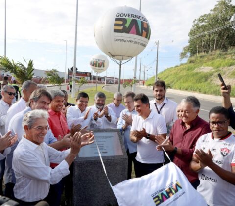 Imagem do post Jerônimo entrega duplicação de rua de acesso ao Barradão