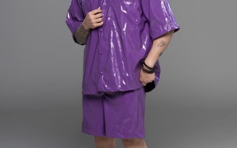 Imagem do post João Caldas assina figurino de Felipe Gama, do Papazoni, para gravação do DVD