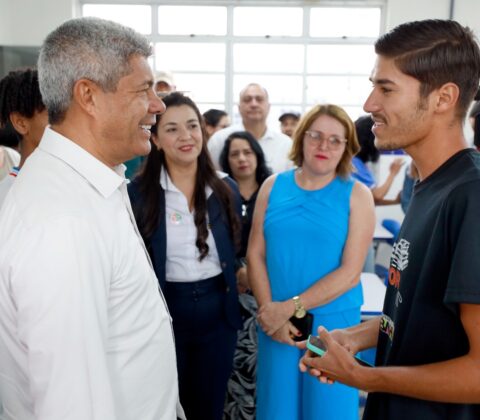 Imagem do post Jerônimo inaugura Centro de Educação Profissional em Morro do Chapéu