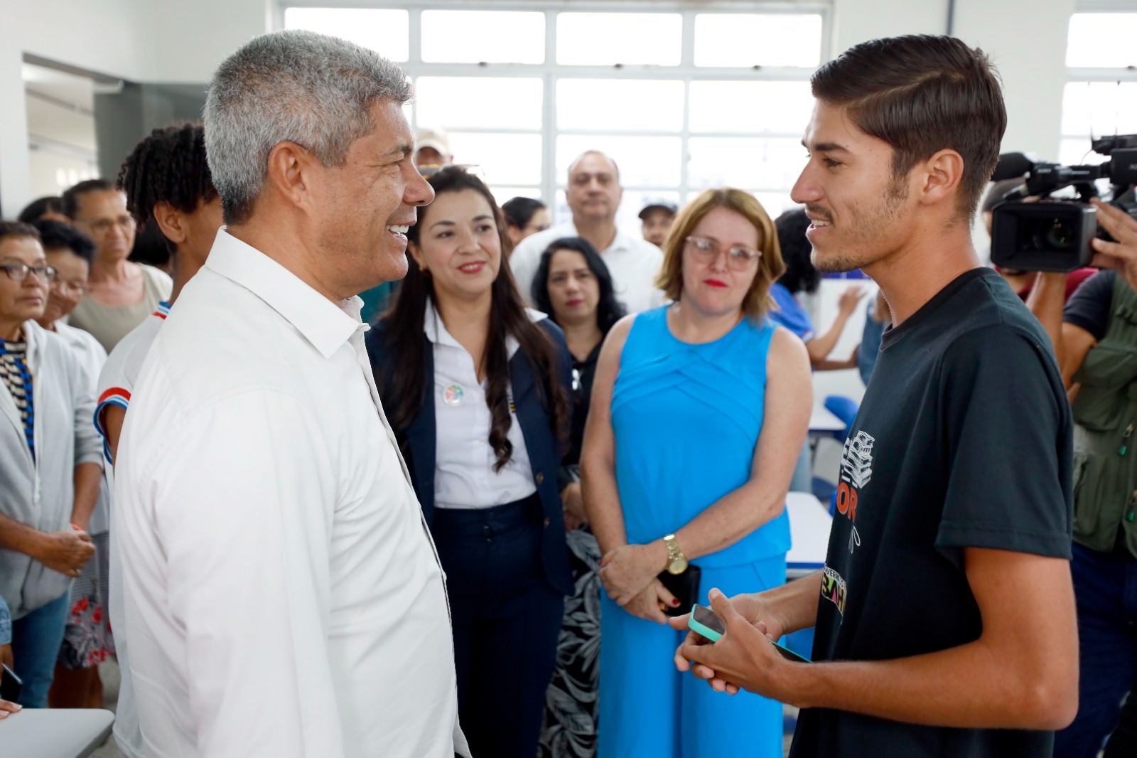 Jerônimo inaugura Centro de Educação Profissional em Morro do Chapéu