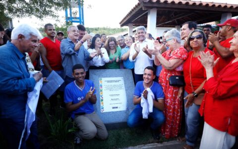 Imagem do post Jerônimo entrega escola de tempo integral e sistema de abastecimento de água em sua cidade natal