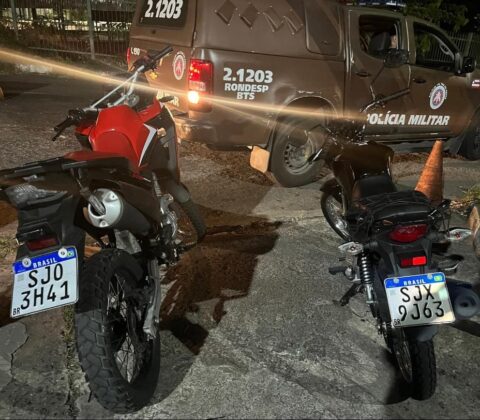 Imagem do post Homem com tornozeleira eletrônica é preso com motocicleta roubada em Salvador