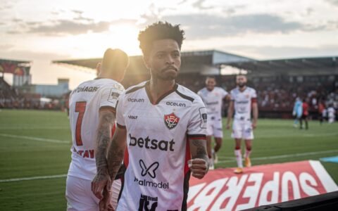 Imagem do post Matheuzinho preocupa torcedores do Vitória após postagem