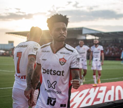 Imagem do post Vitória vence o Atlético Goianiense fora de casa e ganha fôlego no Brasileirão