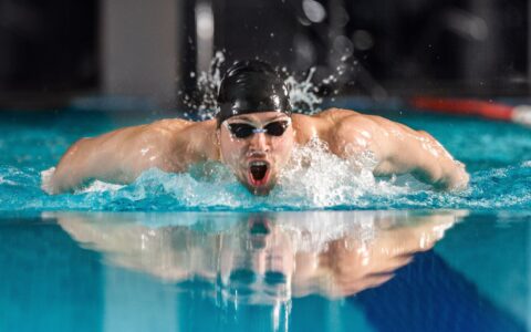 Imagem do post Natação: benefícios e cuidados essenciais para uma prática segura