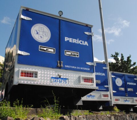 Imagem do post Governo Jerônimo entrega novas viaturas e equipamentos para a Polícia Técnica