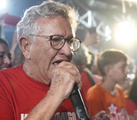 Imagem do post Comemorando aniversário, Luiz Caetano cutuca Flávio Matos: “Favela não fecha com playboy”