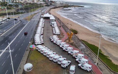 Imagem do post Jerônimo entrega ambulâncias para 65 municípios do interior da Bahia