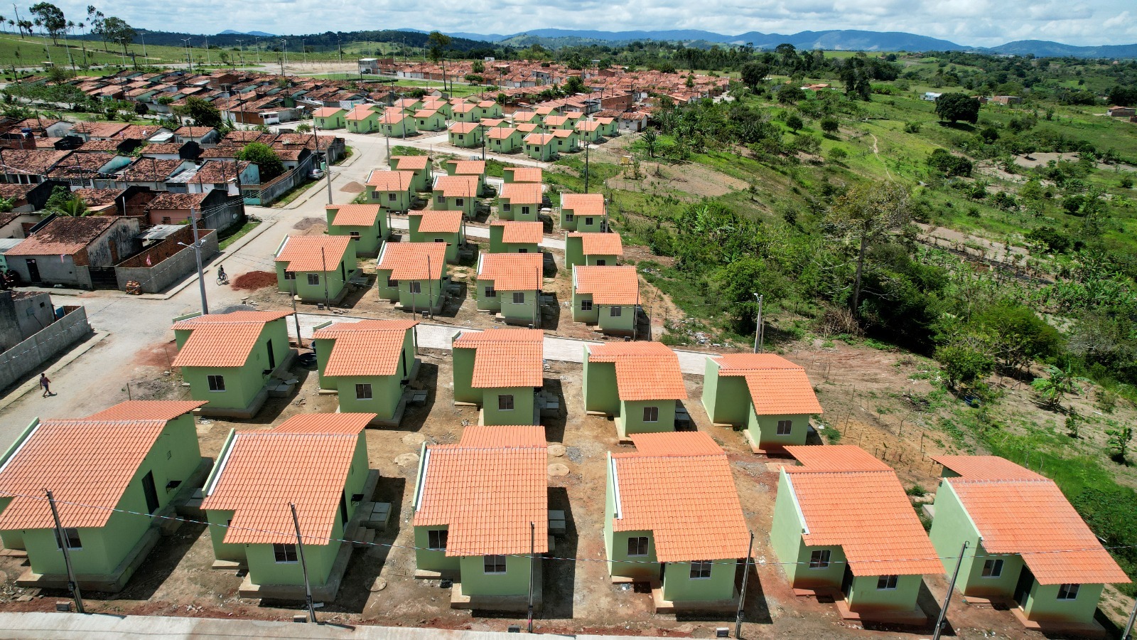 Novo conjunto habitacional para 50 famílias é inaugurado por Jerônimo em Amargosa