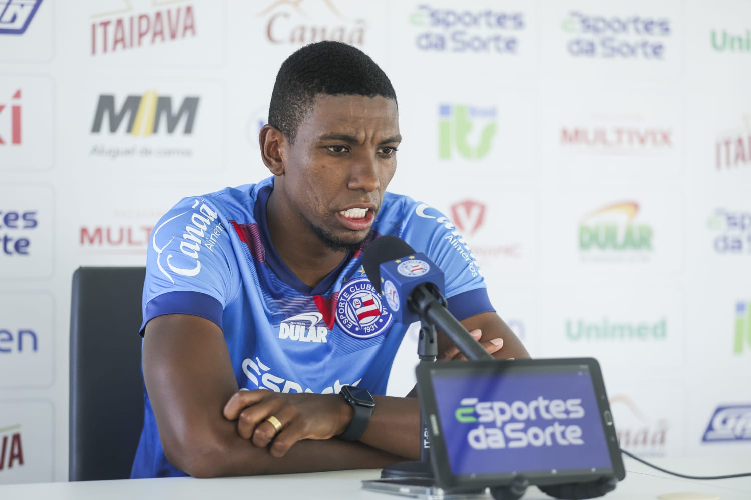 “Precisamos dar isso ao nosso torcedor”, diz Kanu sobre classificação para a Libertadores