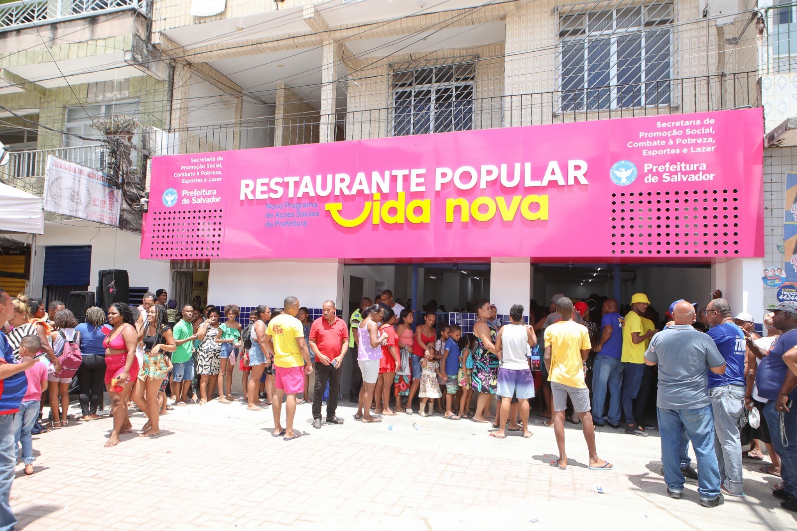 Com caruru no cardápio, 10º Restaurante Popular de Salvador é entregue em Pernambués