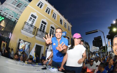 Imagem do post Em caminhada, Bruno Reis destaca investimento bilionário no Centro de Salvador