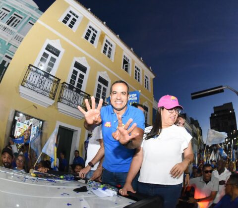 Imagem do post Em caminhada, Bruno Reis destaca investimento bilionário no Centro de Salvador