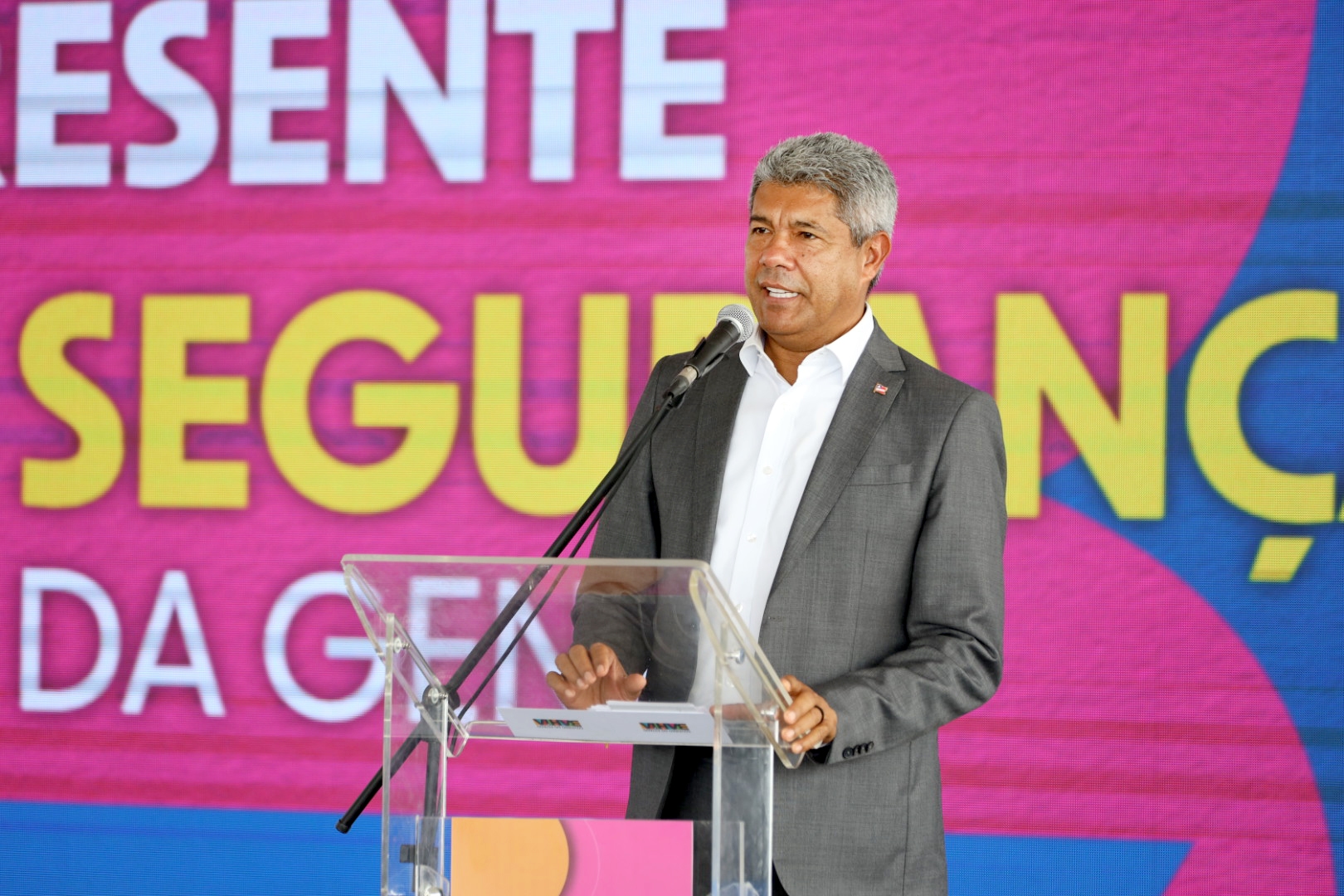Jerônimo manda recado à oposição na Bahia: “Parecem porta-vozes do crime organizado”