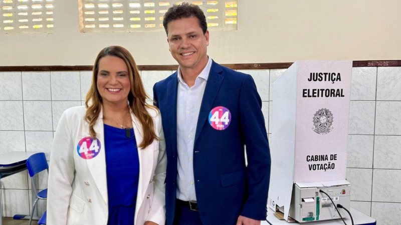 Sheila Lemos vota e acredita na vitória em Conquista