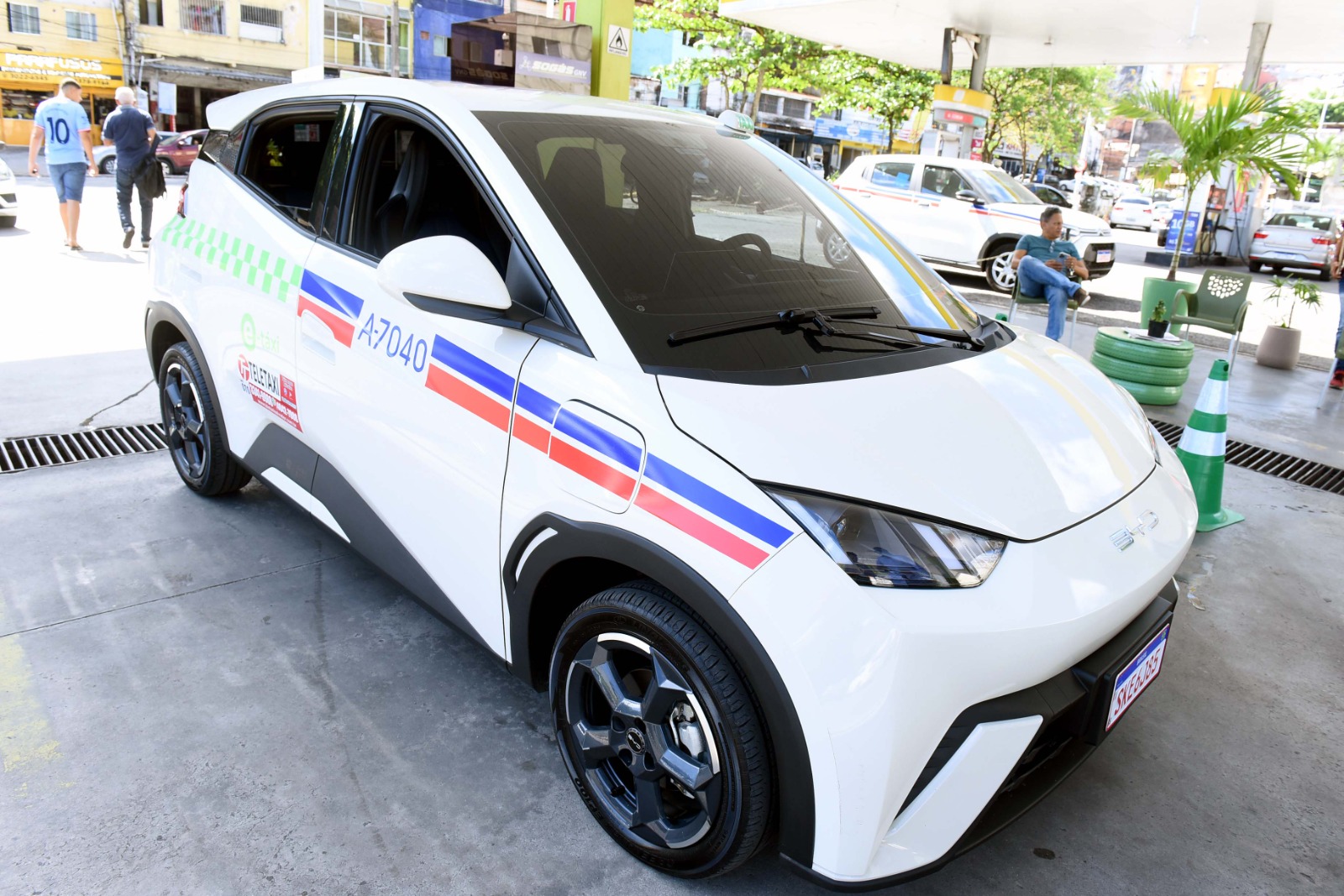 Táxis elétricos começam a circular em Salvador e ampliam ações em prol do meio ambiente